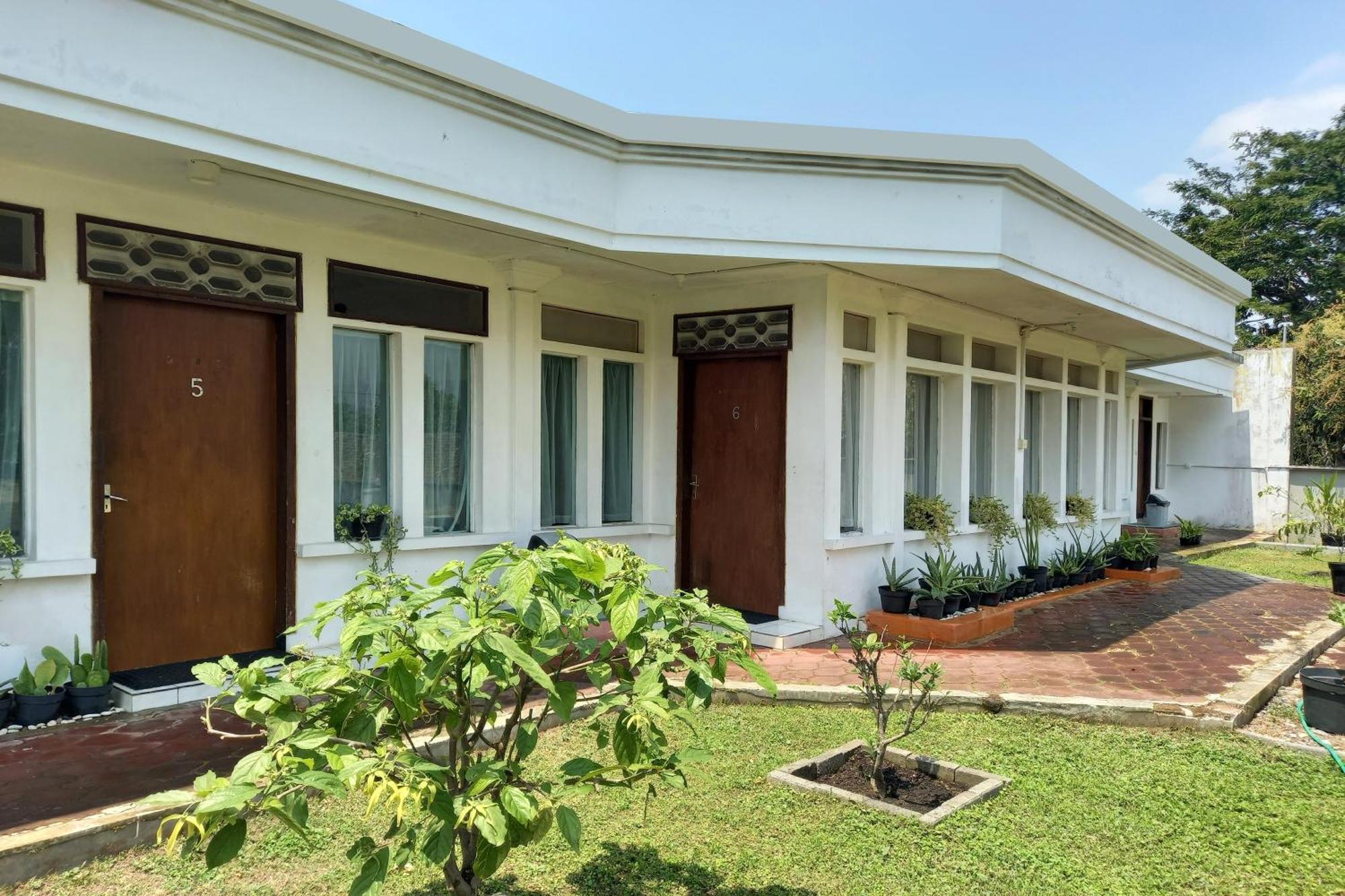 Vanda Villa Batu Екстериор снимка